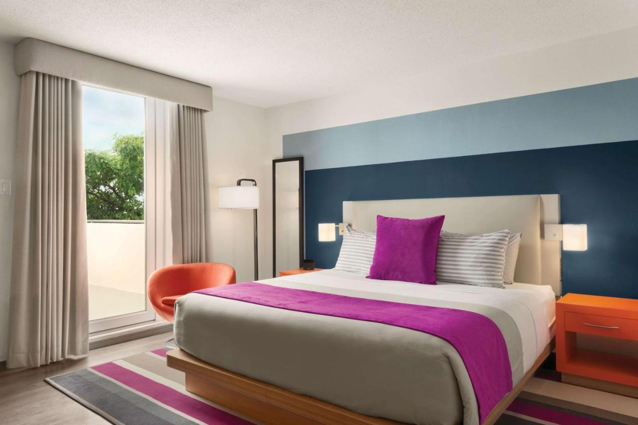 TRYP by Wyndham Isla Verde San Juan Exterior foto